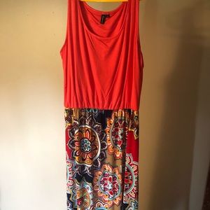 Maxi dress size small worn once!